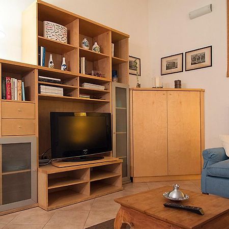 Elegant Apartment In Sant'Ambrogio ミラノ エクステリア 写真