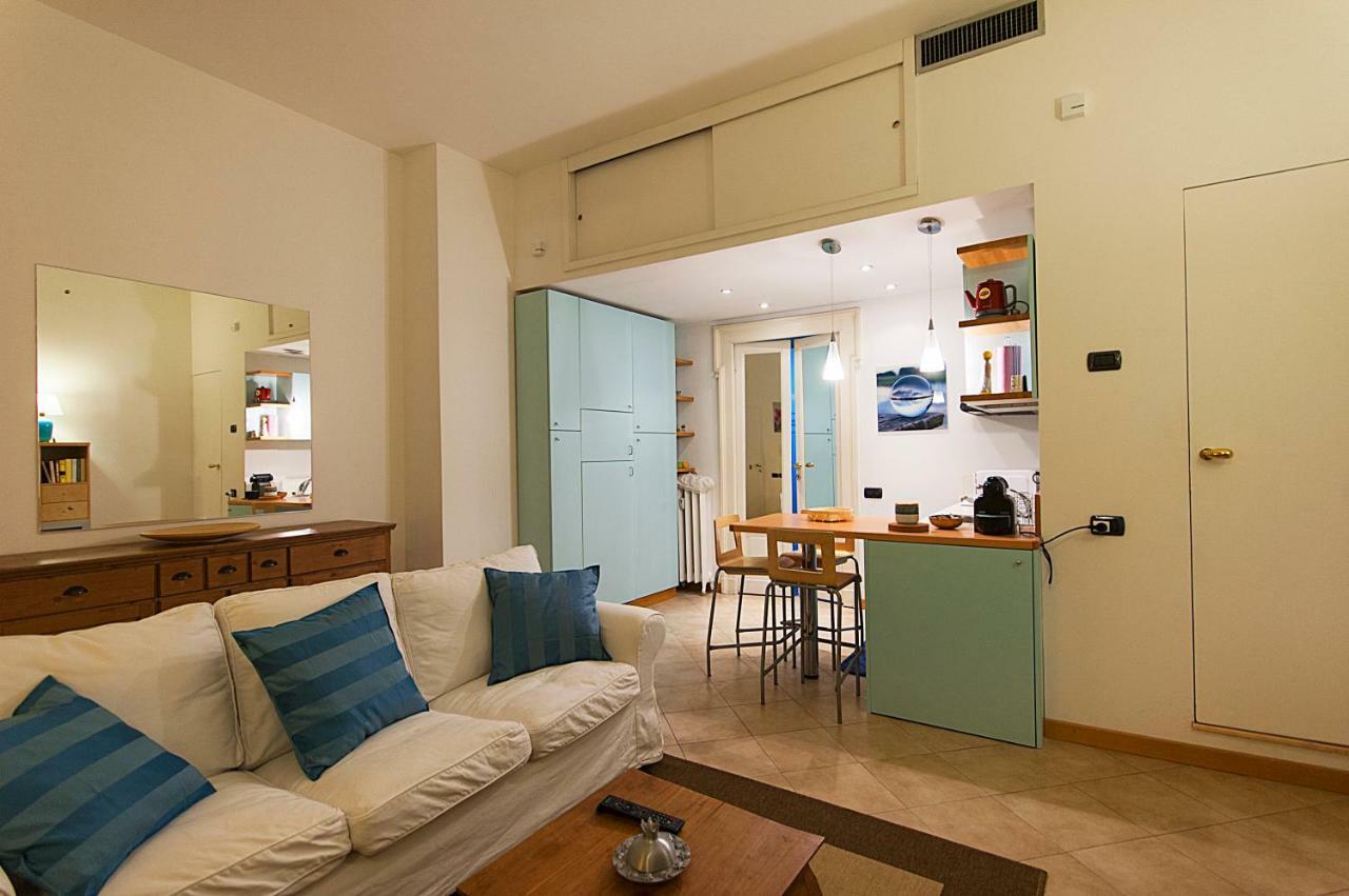 Elegant Apartment In Sant'Ambrogio ミラノ エクステリア 写真