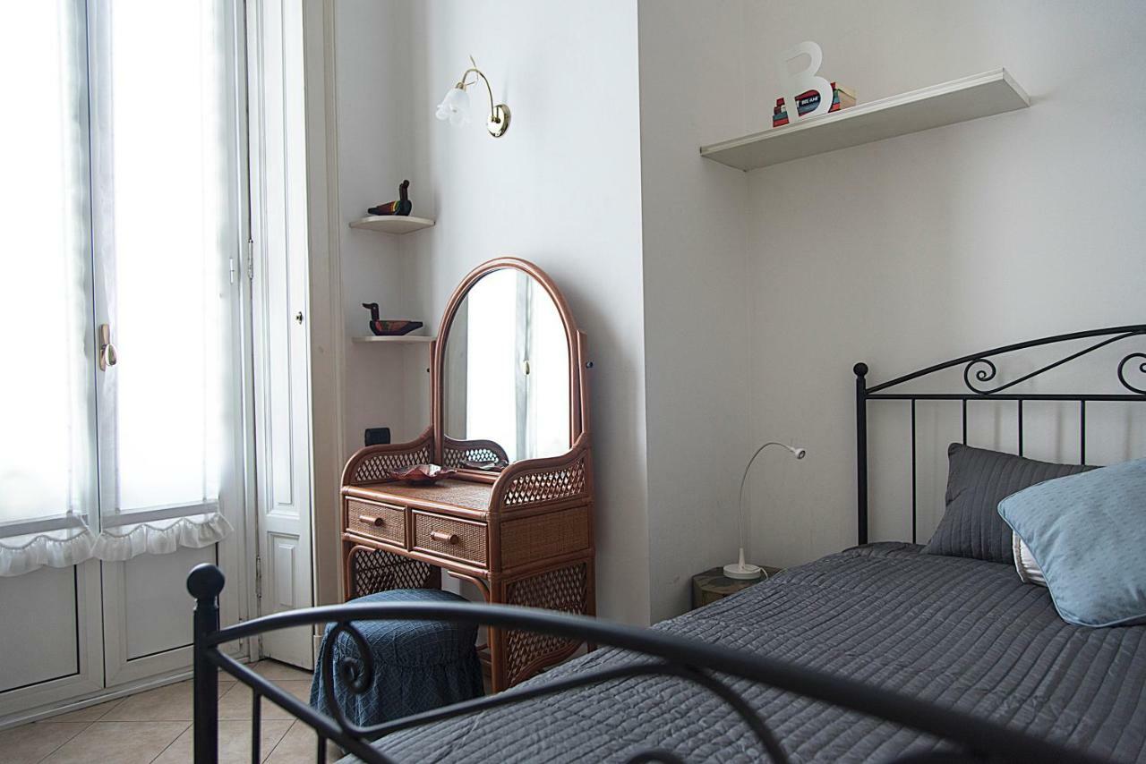 Elegant Apartment In Sant'Ambrogio ミラノ エクステリア 写真